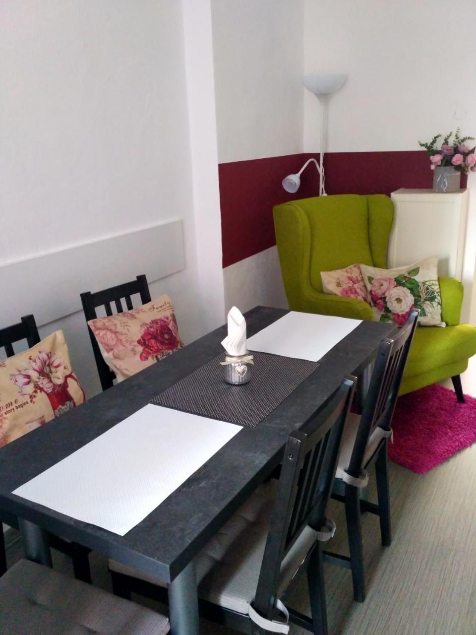 Apartmán 4U Centrum + free parking Apartman Alamóc Kültér fotó